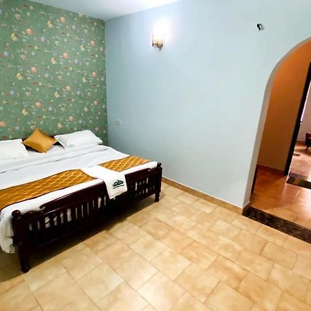 Bob Lesiure Hotel Ooty Buitenkant foto