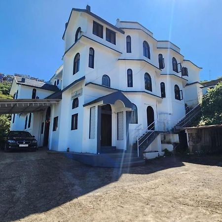 Bob Lesiure Hotel Ooty Buitenkant foto
