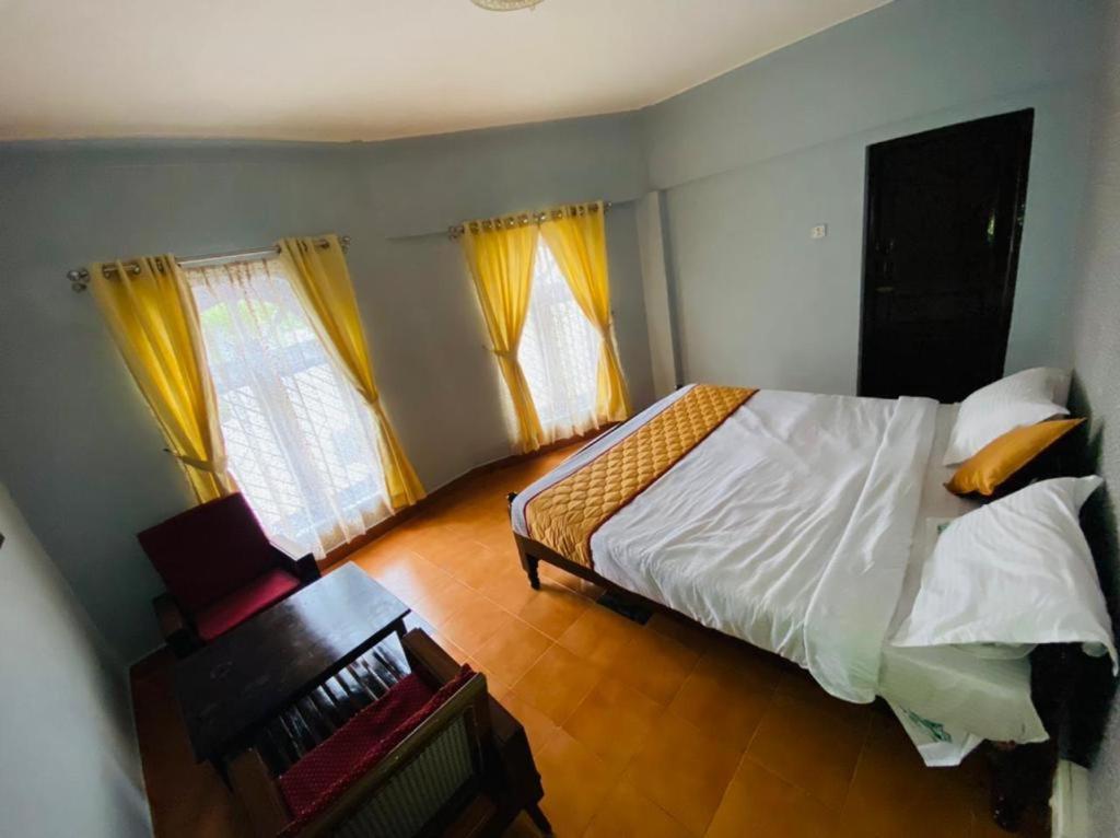 Bob Lesiure Hotel Ooty Buitenkant foto
