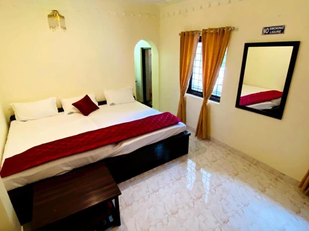 Bob Lesiure Hotel Ooty Buitenkant foto