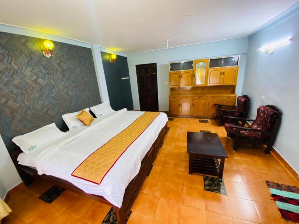 Bob Lesiure Hotel Ooty Buitenkant foto