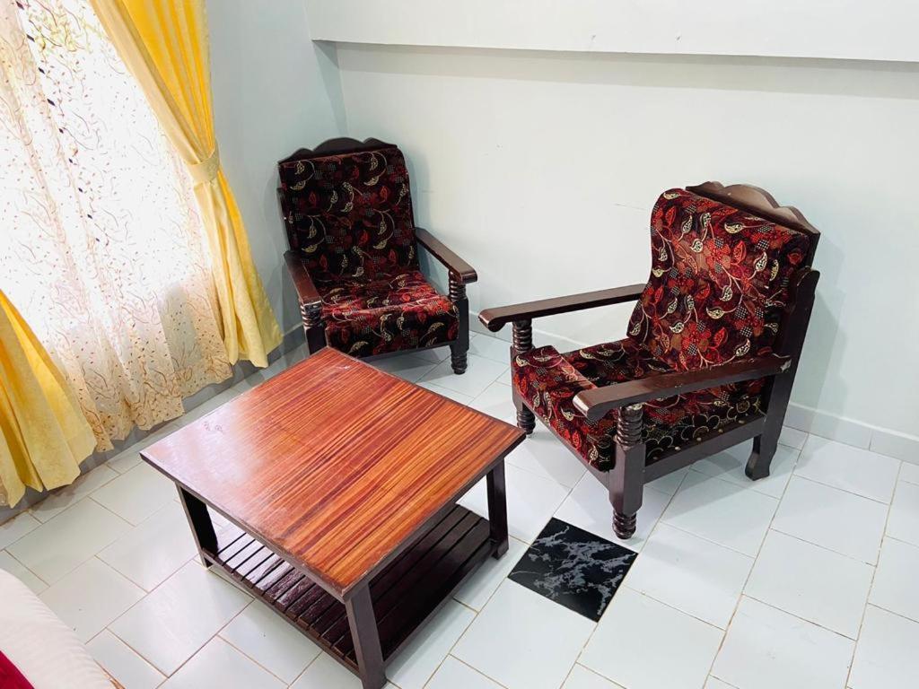 Bob Lesiure Hotel Ooty Buitenkant foto