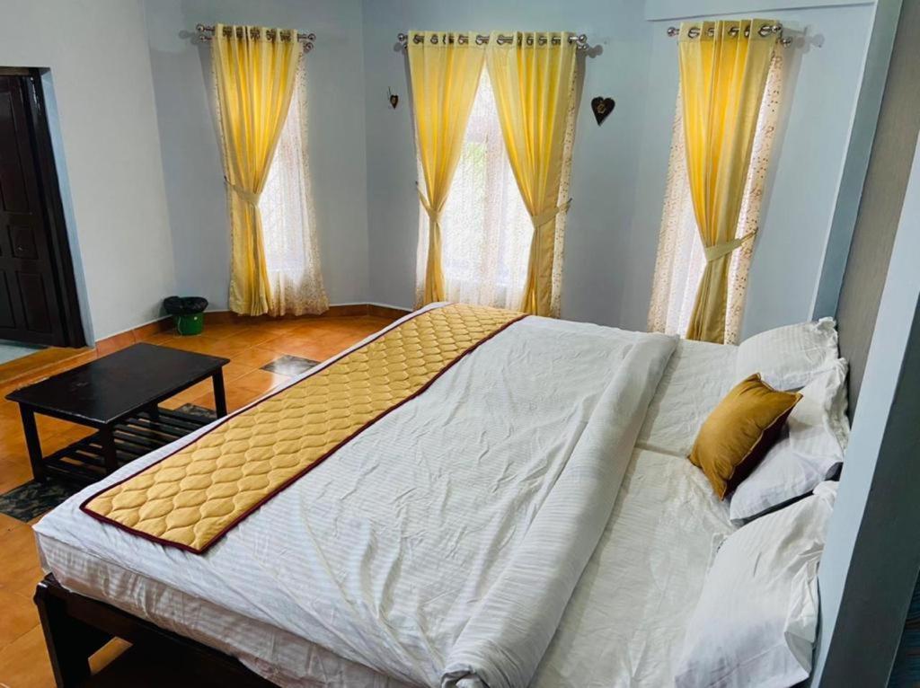 Bob Lesiure Hotel Ooty Buitenkant foto