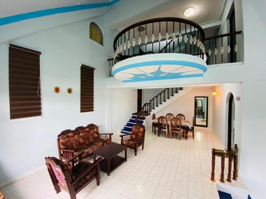 Bob Lesiure Hotel Ooty Buitenkant foto